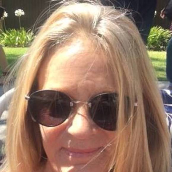 Meet your Posher, Katie - Picture 1 of 1